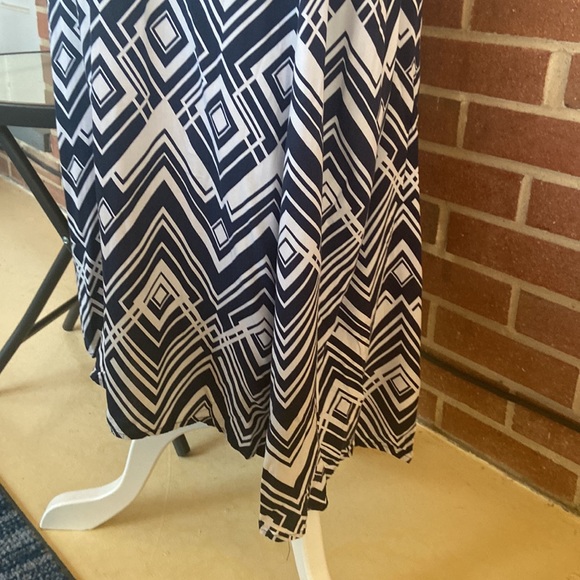 Gap Patterned Maxi Dress - Picture 3 of 13